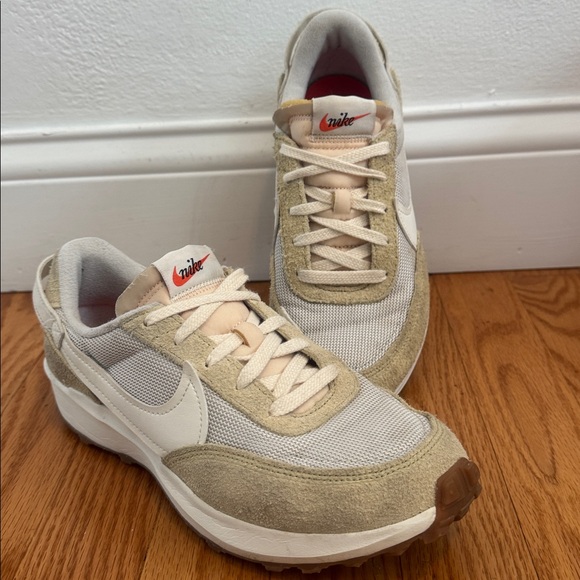 Nike Waffle Debut Tan & White Casual Sneakers - Picture 1 of 4